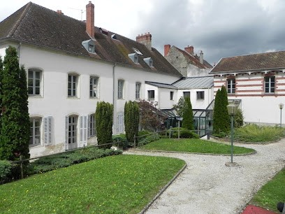 Center Psychiatry Infanto-Juvénile Cpij - Ahbfc, Hôpital Psychiatrique à Gray