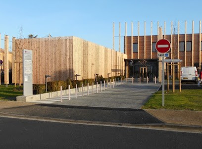 Mental Centre de santé Child Et De L'adolescent D'ambarès, Hôpital Psychiatrique à Ambarès-et-Lagrave